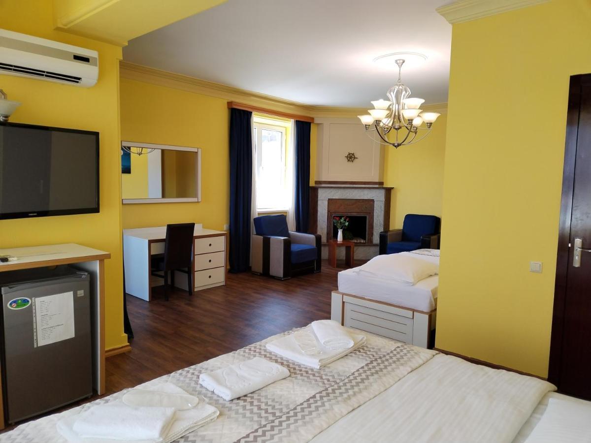 Hotel Blissdom Тбілісі Екстер'єр фото