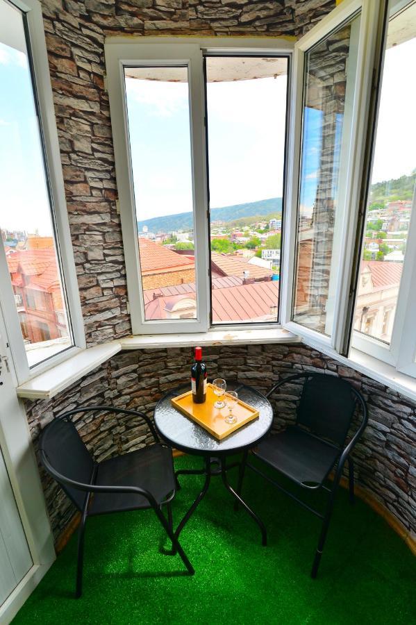 Hotel Blissdom Тбілісі Екстер'єр фото