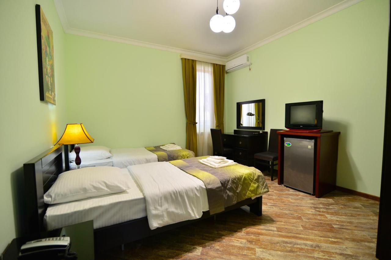 Hotel Blissdom Тбілісі Екстер'єр фото