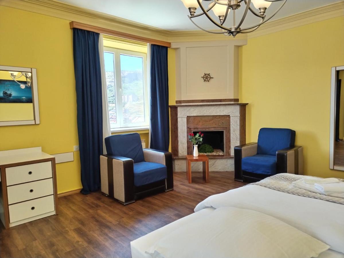 Hotel Blissdom Тбілісі Екстер'єр фото