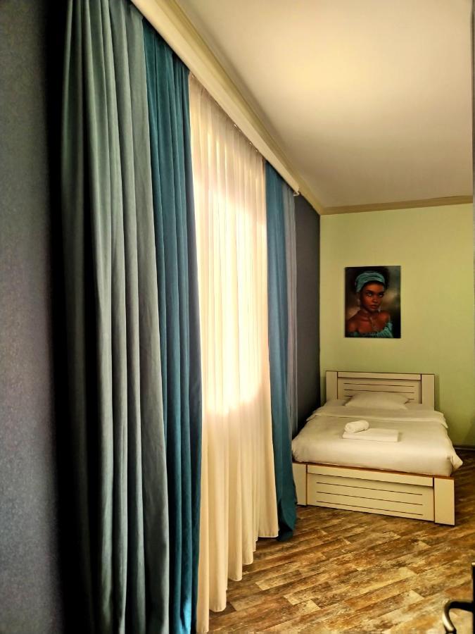 Hotel Blissdom Тбілісі Екстер'єр фото