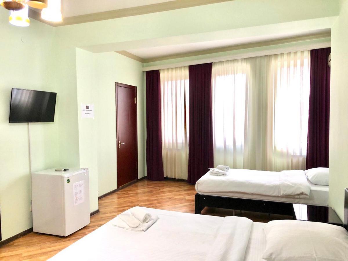 Hotel Blissdom Тбілісі Екстер'єр фото