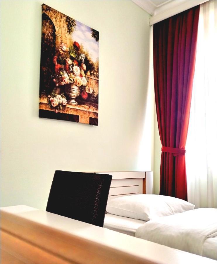 Hotel Blissdom Тбілісі Екстер'єр фото