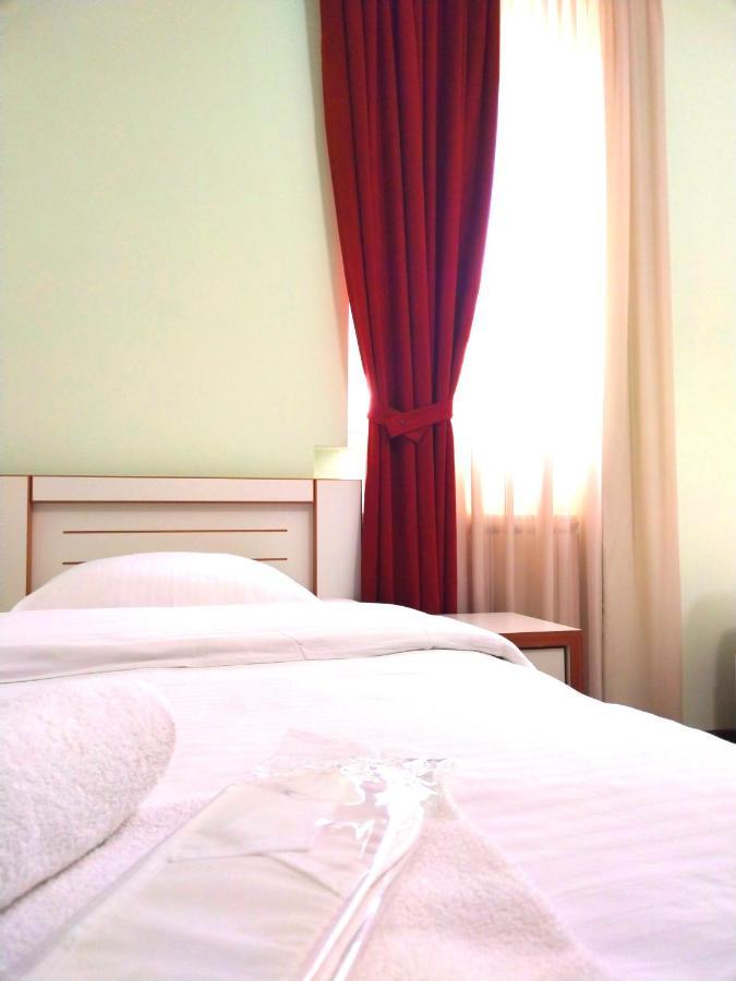 Hotel Blissdom Тбілісі Екстер'єр фото